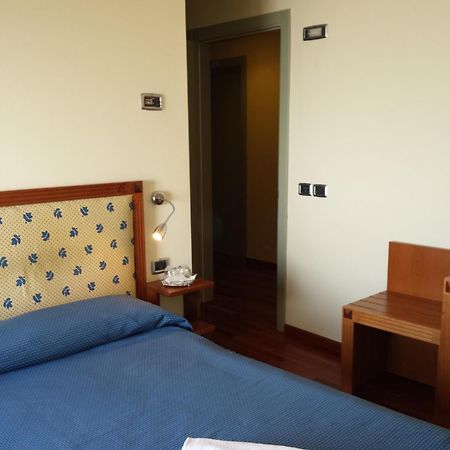 Hotel Il Castellaccio Piccione Camera foto