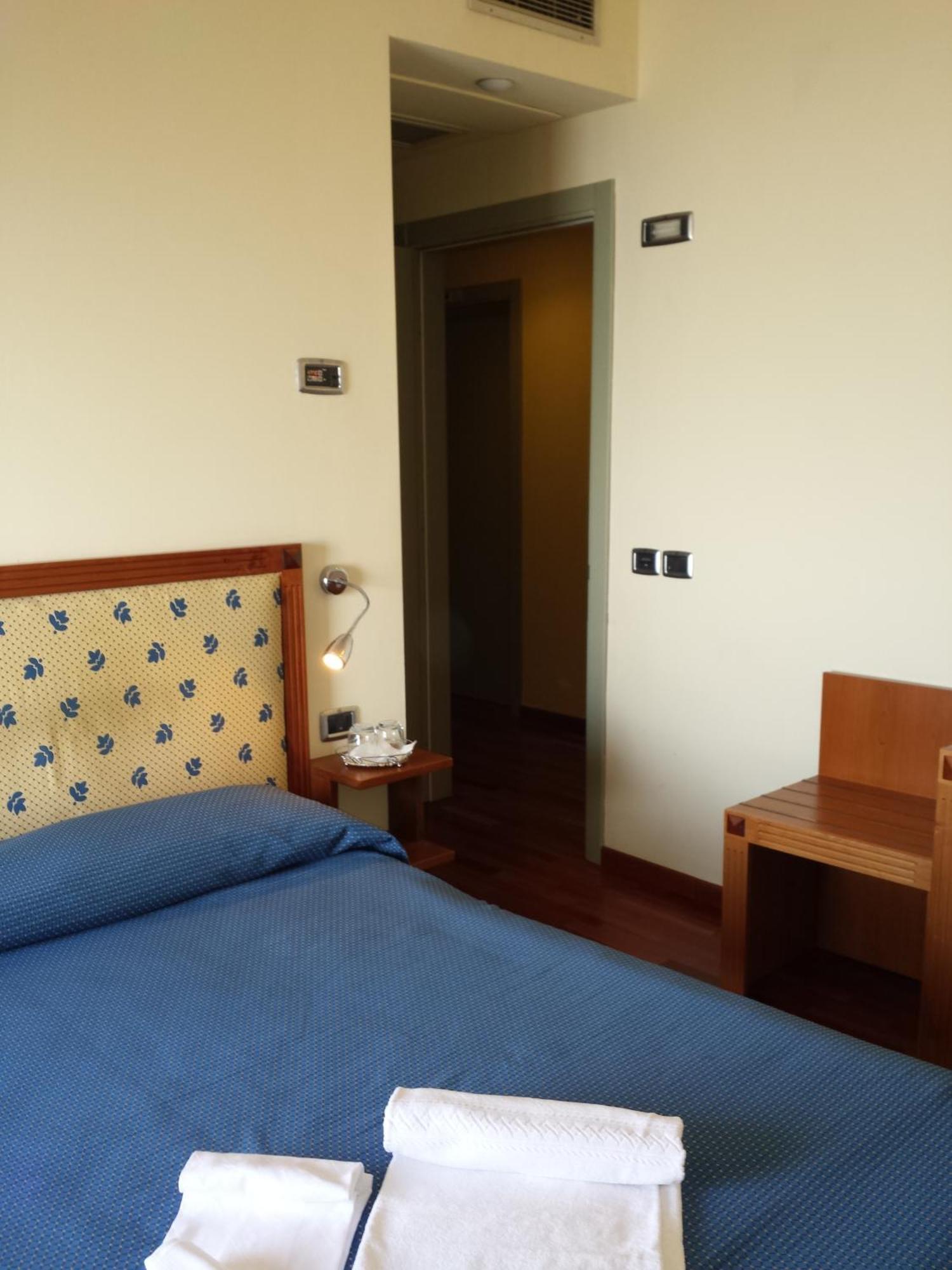 Hotel Il Castellaccio Piccione Camera foto