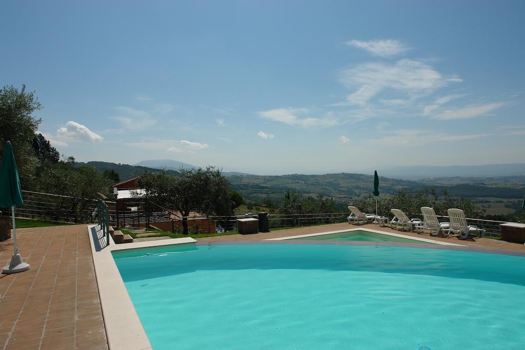 Hotel Il Castellaccio Piccione Esterno foto