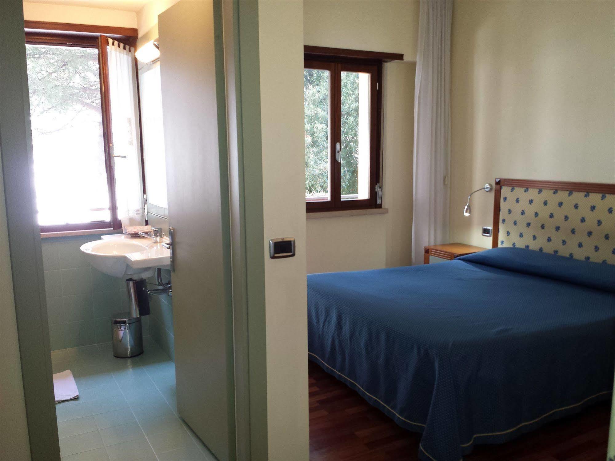 Hotel Il Castellaccio Piccione Esterno foto