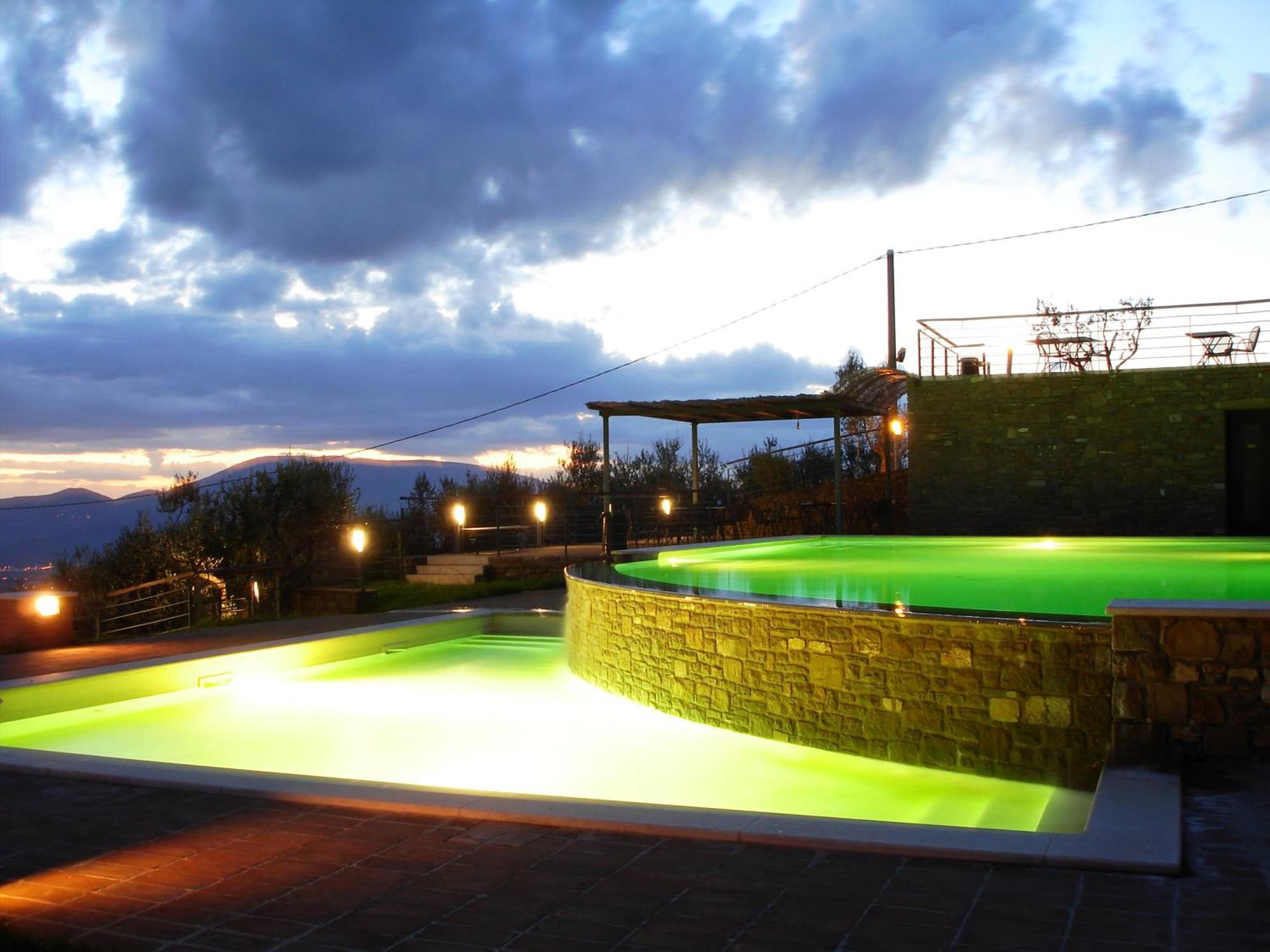Hotel Il Castellaccio Piccione Esterno foto