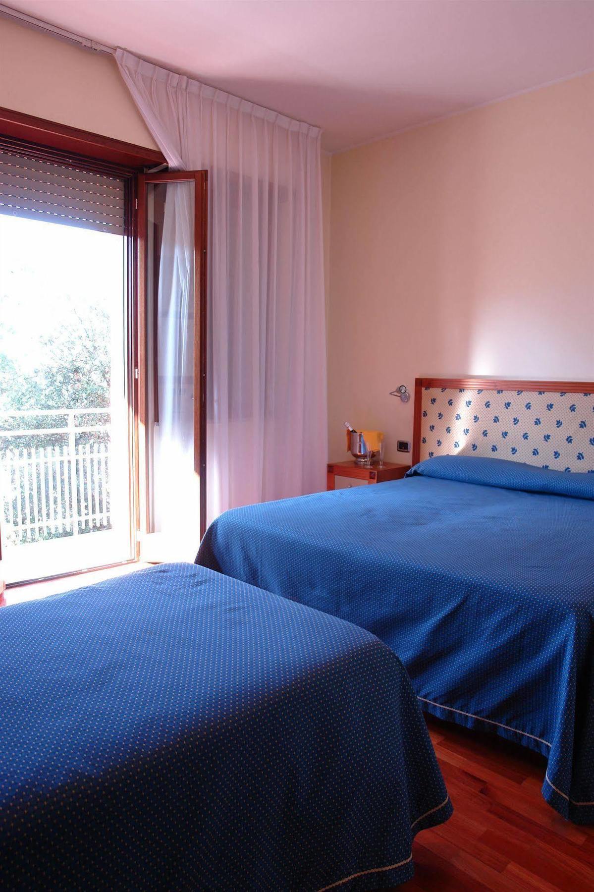 Hotel Il Castellaccio Piccione Esterno foto