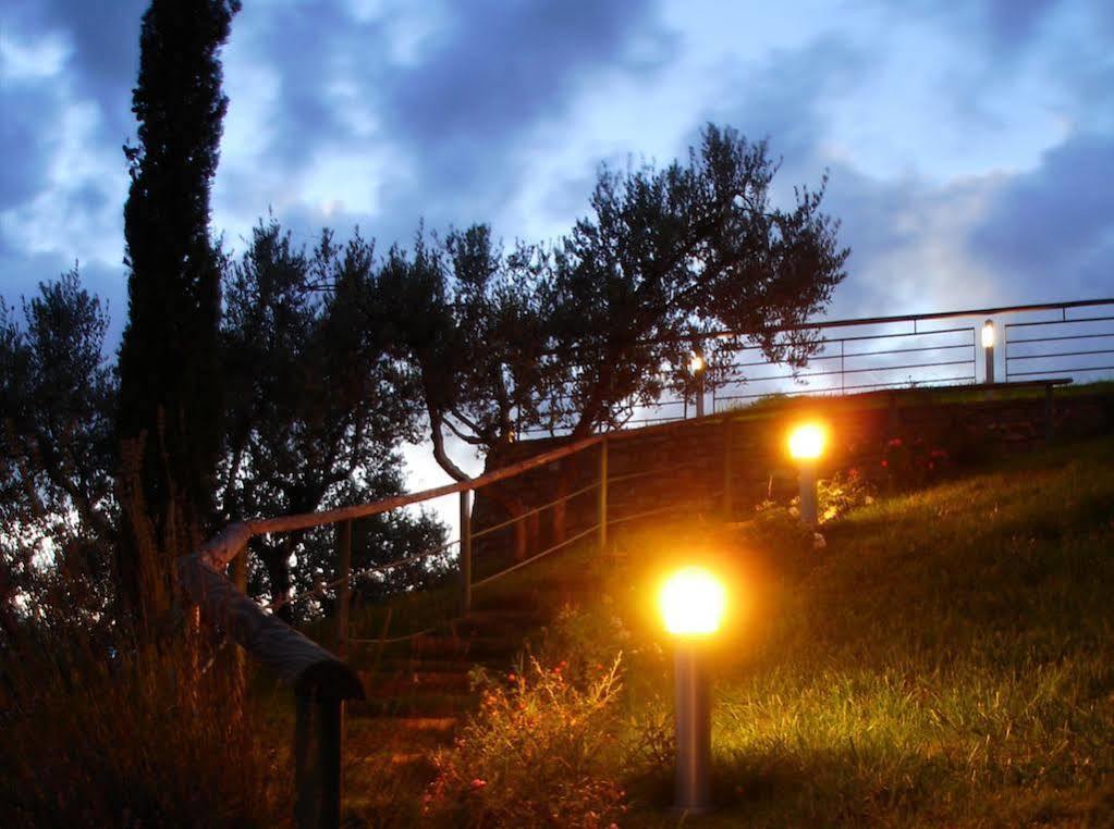 Hotel Il Castellaccio Piccione Esterno foto