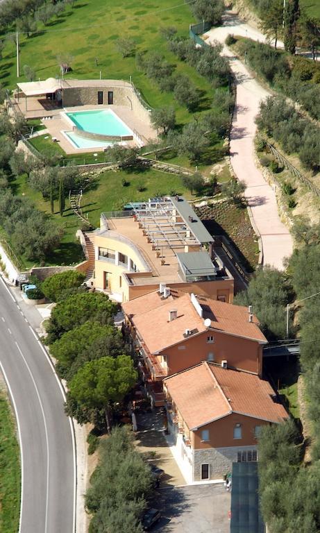 Hotel Il Castellaccio Piccione Esterno foto
